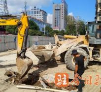 性感美女逼逼网址高温下的坚守｜道路建设者用汗水铺就畅通路